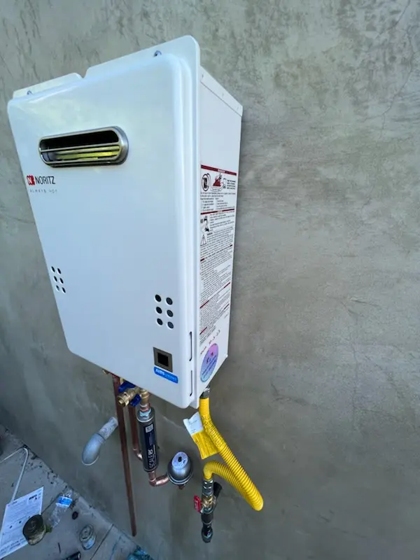 Tankless water heater installation for Downtown Houston homes